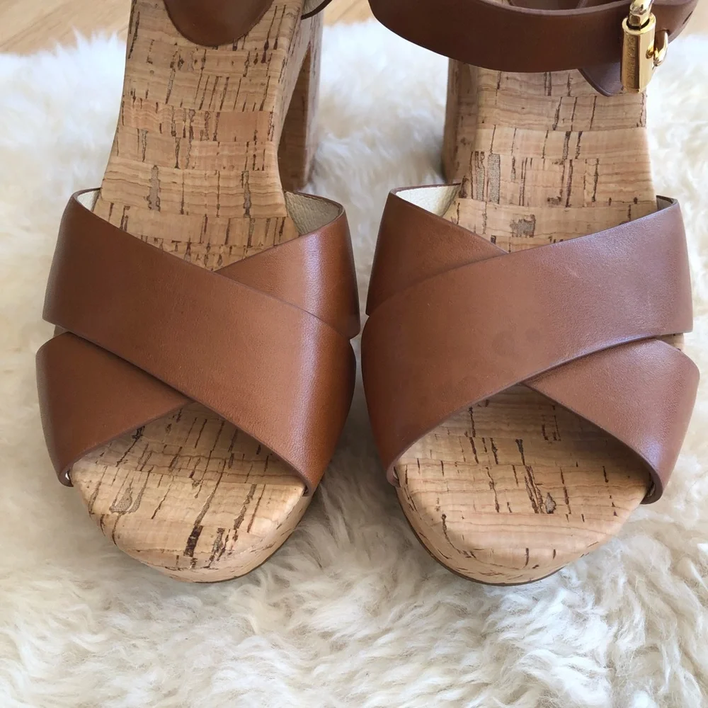 MICHAEL Michael Kors Brown Vintage Block Heels - Picture 5 of 8